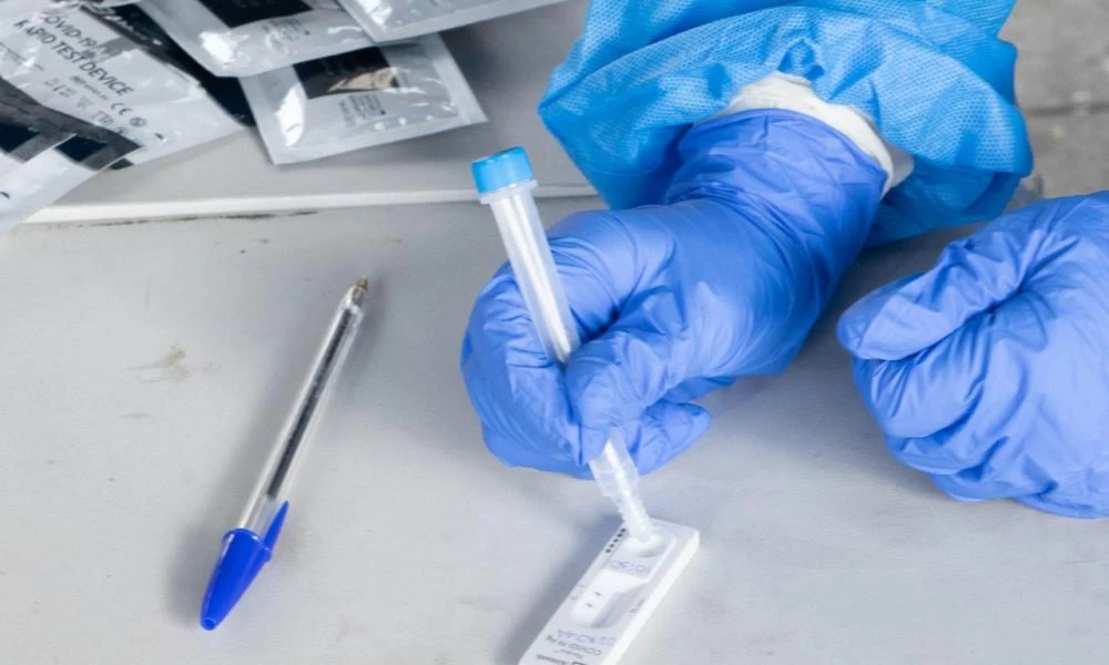 Έγιναν 8.059 rapid test στη χώρα μας και βρέθηκαν 72 κρούσματα κορονοϊού